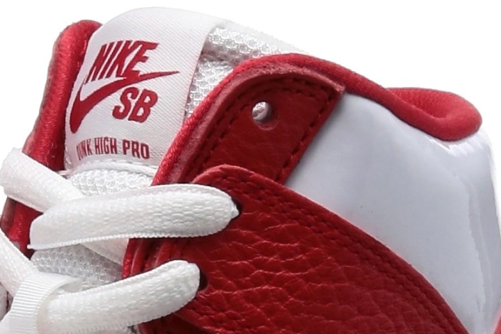 Nike SB Dunk High Pro branding